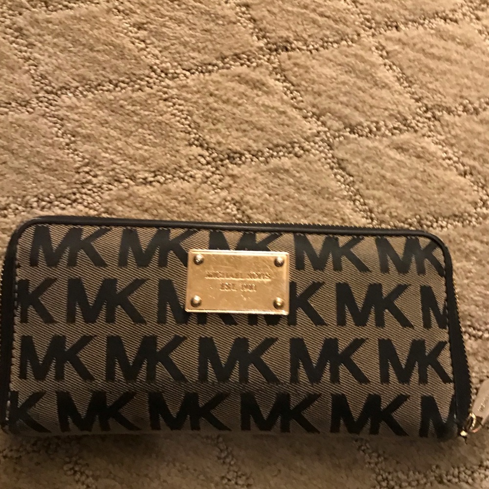 Michael Kors wallet
